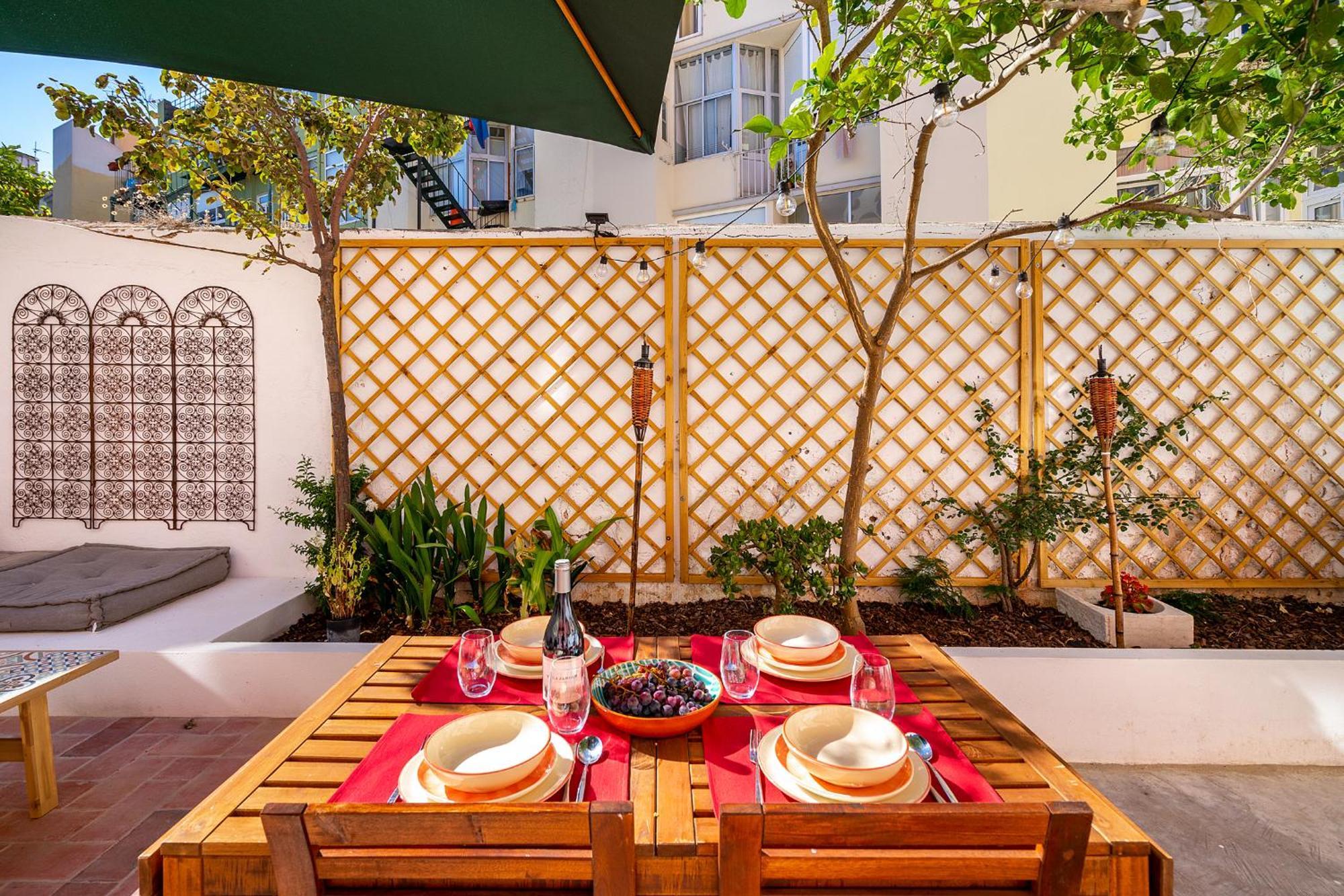 Apartment Design Flat, Luxury, 7 People, Pool & Garden Lisbon